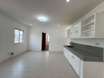 Proj.2 Quezon City For Sale 3 Storey Townhouse with Roofdeck near Xavierville RG