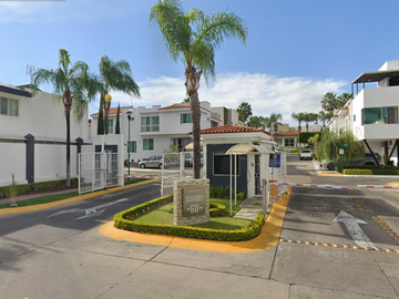 CASA EN REMATE REAL DE VALDEPENAS ZAPOPAN