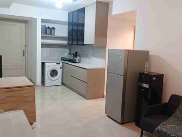 the peak furnish 2BR murah baru gress