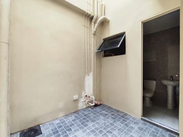 3 Bedroom Townhouse in Santa Ana Manila For Sale with Elderly Room near OB Montessori, St. Framcis School SD