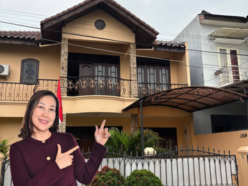 Dijual Rumah Asri Semi Furnished di Duren Sawit, Jakarta Timur