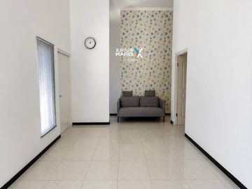 DIJUAL Rumah Hook Minimalis Dg View Pegunungan Siap Huni Lingkungan Bebas Banjir  Dekat Pusat Perbelanjaan dan Kuliner di Perum Tanjung Priok