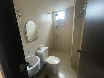 FOR SALE 3-Storey House and Lot in San Andres Bukid Manila