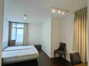 The Suites BGC 3BR For lease: High floor nice view