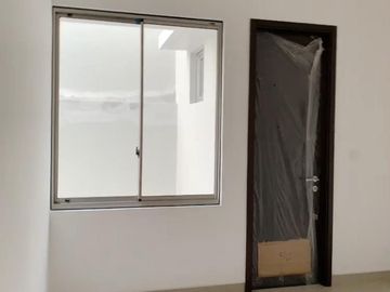 Rumah Hoek Springlake PIK 2 13x15 195m2 4KT Tahap 1 Semi Furnish