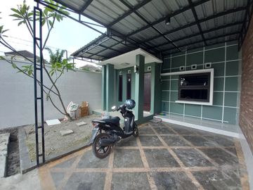 Dijual Cepat Rumah Minimalis Siap Pakai Lokasi Strategis Gentan,Baki Sukoharjo Luas 99m2