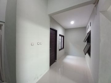 Dijual Cepat Rumah Minimalis Siap Pakai Lokasi Strategis Gentan,Baki Sukoharjo Luas 99m2 BU!!