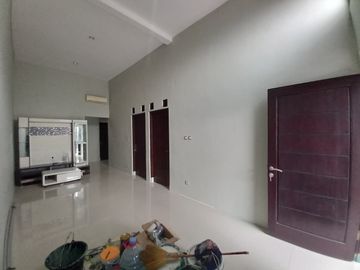 Dijual Cepat Rumah Minimalis Siap Pakai Lokasi Strategis Gentan,Baki Sukoharjo Luas 99m2 BU!!