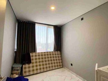 Rumah Mewah 3 Lantai Siap Huni Di Cluster Premium Ada Kolam Renang Pribadi