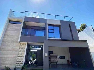 Rumah Mewah 3 Lantai Siap Huni Di Cluster Premium Ada Kolam Renang Pribadi