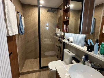 Edades Tower 3-Bedroom Loft Unit for Sale, Rockwell Makati City