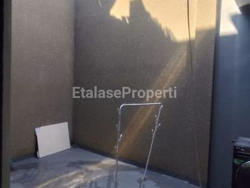 Dijual Rumah Di Raya Bumi Tengger Kandangan Benowo