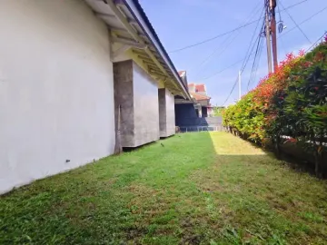 Rumah Terawat Siap Huni Akses Jalan Lebar Dekat Hotel Horison Trans Studio Mall di Turangga Lengkong Buah Batu Bandung