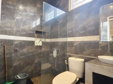 Rumah Terawat Siap Huni Akses Jalan Lebar Dekat Hotel Horison Trans Studio Mall di Turangga Lengkong Buah Batu Bandung