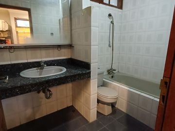 Disewa Tanah dan Bangunan Jl. Gurame, Lengkong - Kota Bandung