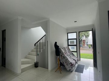 Rumah  CAKEP Cluster Furnished di THE ICON, BSD City - 3+1 KAMAR TIDUR