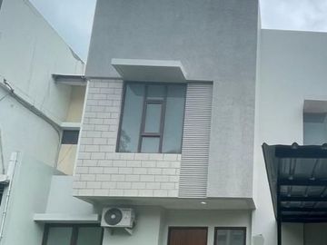 Rumah  CAKEP Cluster Furnished di THE ICON, BSD City - 3+1 KAMAR TIDUR