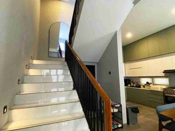 Rumah Mewah Baru 3 lt di Cluster Gajahan Colomadu