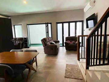Rumah Mewah Baru 3 lt di Cluster Gajahan Colomadu