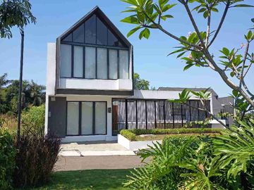 Rumah Villa Mewah 2M an dkt Tol Pasteur Kota Bandung Utara