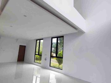 Rumah Villa Mewah 2M an dkt Tol Pasteur Kota Bandung Utara