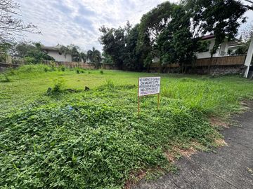 Lot for Sale in Ayala Alabang - Prime Location - Acacia St.