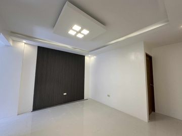 Townhouse for Sale in Tandang Sora Quezon City Modern-MD