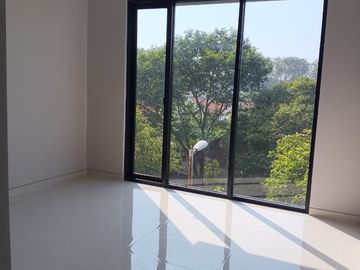 Dijual Rumah New Minimalis Hook di Woodland Citraland Surabaya Barat