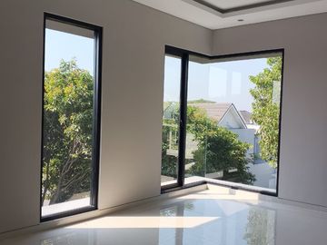 Dijual Rumah New Minimalis Hook di Woodland Citraland Surabaya Barat