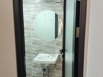 Dijual Rumah New Minimalis Hook di Woodland Citraland Surabaya Barat