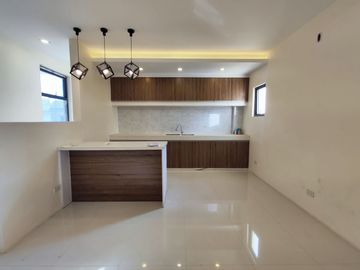 Brand New Ready for Occupancy Townhouse 3-Storey in Tandang Sora-MD