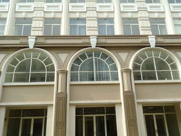 Disewakan Ruko Crown Green Lake City sudah ada 7 AC, Sekat Partisi Kaca