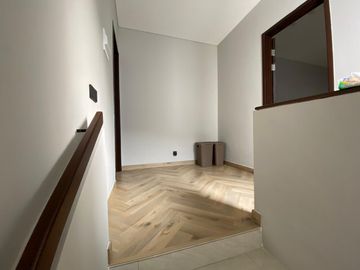 DIJUAL RUMAH DI JALAN BOULEVARD CLUSTER AMATA MOZIA BSD CITY