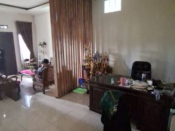 TERMURAH DIJUAL RUMAH 2,5 LANTAI DI DAERAH CIKUTRA BANDUNG LOKASI DEKAT DENGAN RS SANTO YUSUF