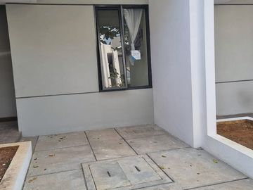 Disewa Rumah Modern 2 LT Semi Furnished di Cluster Kana Harapan Indah