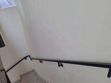 Disewa Rumah Modern 2 LT Semi Furnished di Cluster Kana Harapan Indah
