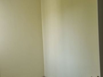 Disewa Rumah Modern 2 LT Semi Furnished di Cluster Kana Harapan Indah