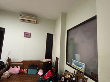 Ss.963 - Murah !! Dijual Rumah Hook Luas 430 Siap Huni di Jalan Utama Hadap Selatan di Belakang Mall Gading