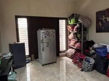 Ss.963 - Murah !! Dijual Rumah Hook Luas 430 Siap Huni di Jalan Utama Hadap Selatan di Belakang Mall Gading