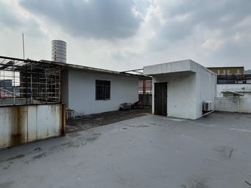 Ss.963 - Murah !! Dijual Rumah Hook Luas 430 Siap Huni di Jalan Utama Hadap Selatan di Belakang Mall Gading