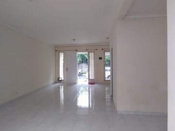 Dijual Rumah 2 Lantai Minimalis Hadap Selatan Siap Huni Sutera Feronia Alam Sutera