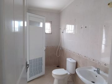 Dijual Rumah 2 Lantai Minimalis Hadap Selatan Siap Huni Sutera Feronia Alam Sutera