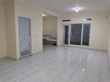 Dijual Rumah 2 Lantai Minimalis Hadap Selatan Siap Huni Sutera Feronia Alam Sutera
