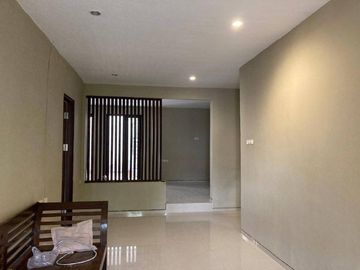 RUMAH KUTISARI INDAH UTARA SURABAYA SEMI FURNISH BARU RENOV