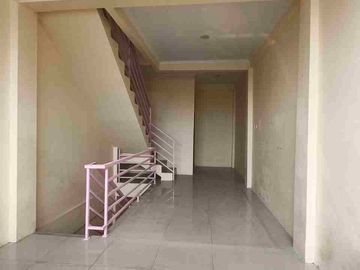 Disewakan 3 ruko terpisah di area ramai depok 2 tengah bakti jaya, sukmajaya Depok. Jawa Barat