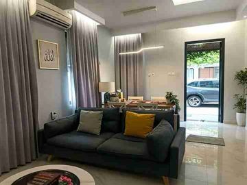 Rumah Full Furnished 3 Lantai di Aryawangsa Residence Dekat Tol & Stasiun KRL