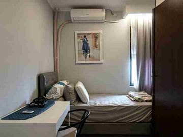 Rumah Full Furnished 3 Lantai di Aryawangsa Residence Dekat Tol & Stasiun KRL