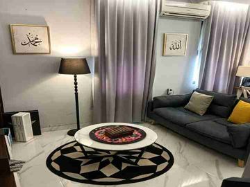 Rumah Full Furnished 3 Lantai di Aryawangsa Residence Dekat Tol & Stasiun KRL
