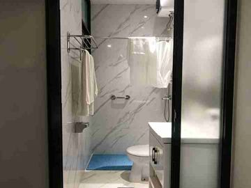Rumah Full Furnished 3 Lantai di Aryawangsa Residence Dekat Tol & Stasiun KRL