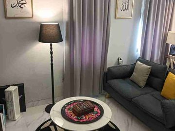 Rumah Full Furnished 3 Lantai di Aryawangsa Residence Dekat Tol & Stasiun KRL